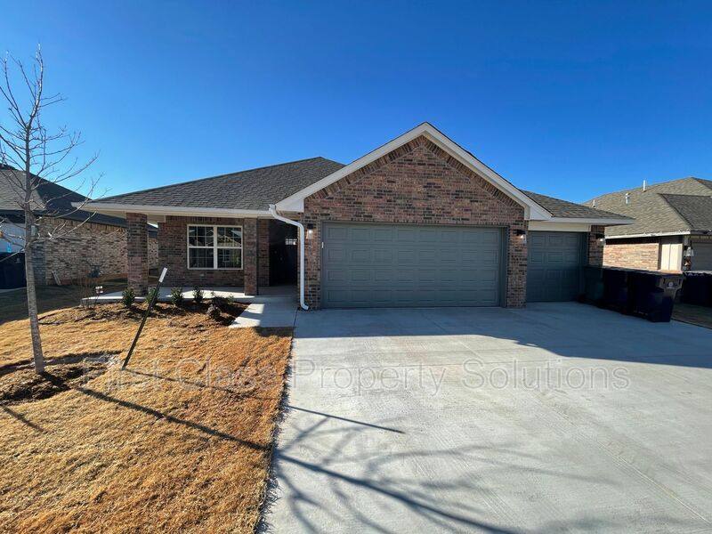 House for rent at 3613 Northover Ridge Dr, Yukon, OK 73099