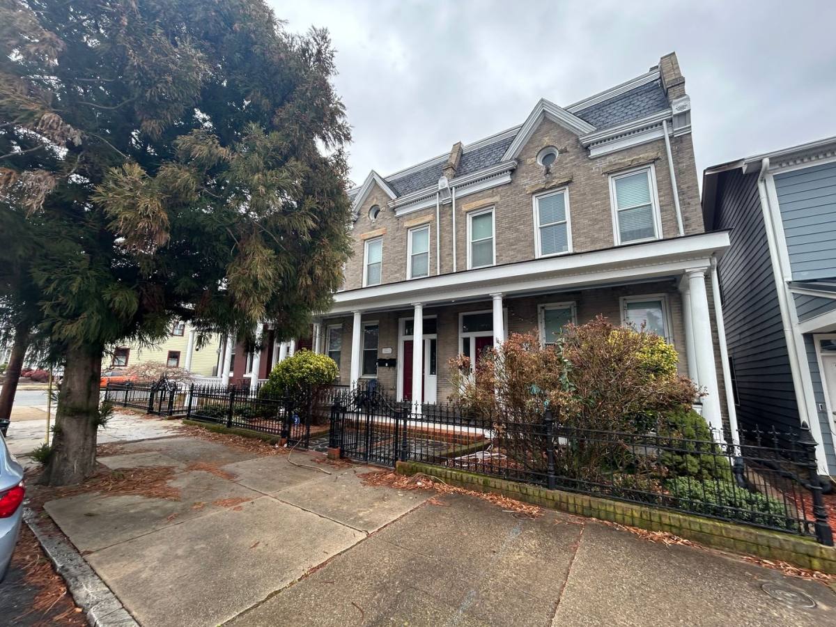 Apartment for rent at 519-521 N 30th St, Richmond, VA 23223