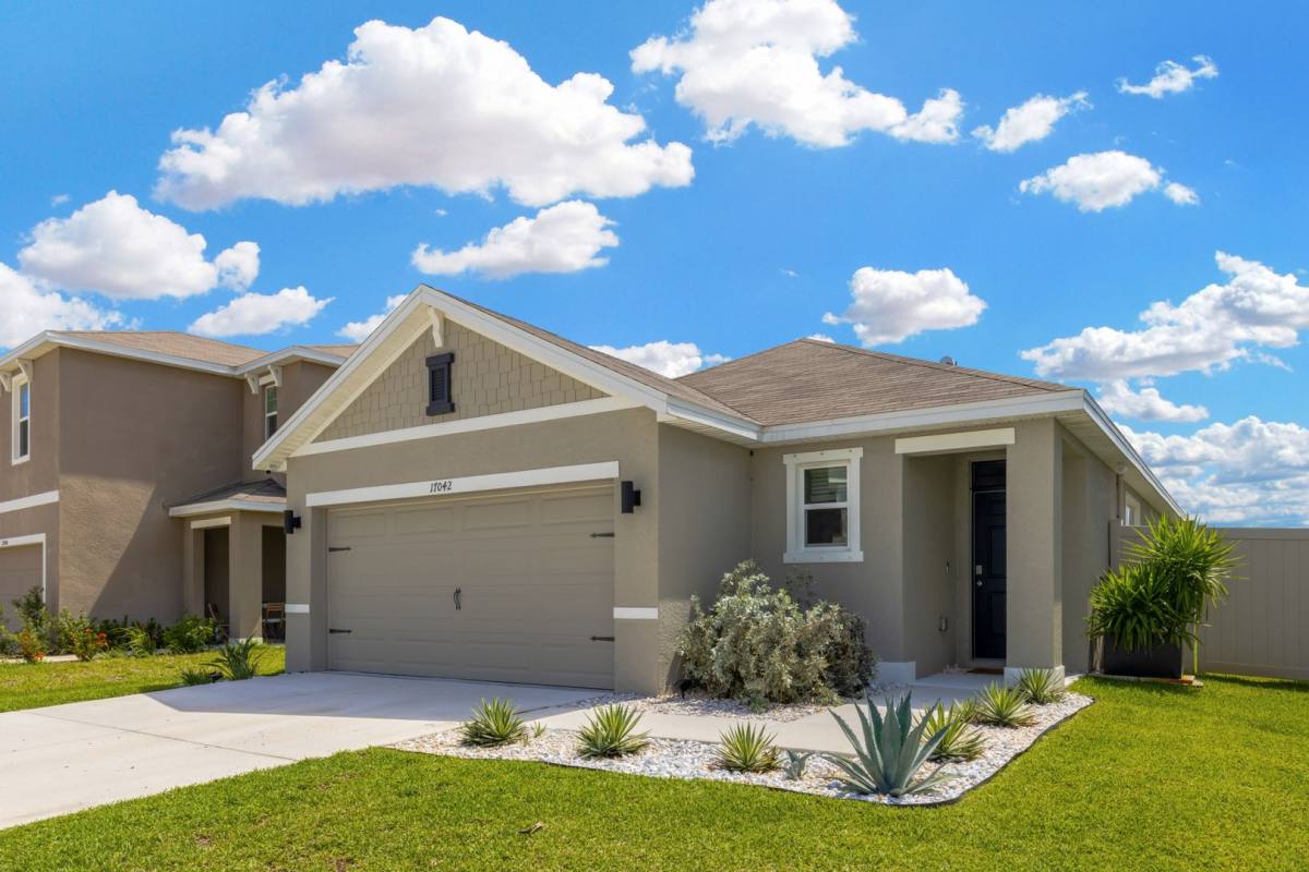 House for rent at 17042 Oval Rum Dr, Wimauma, FL 33598