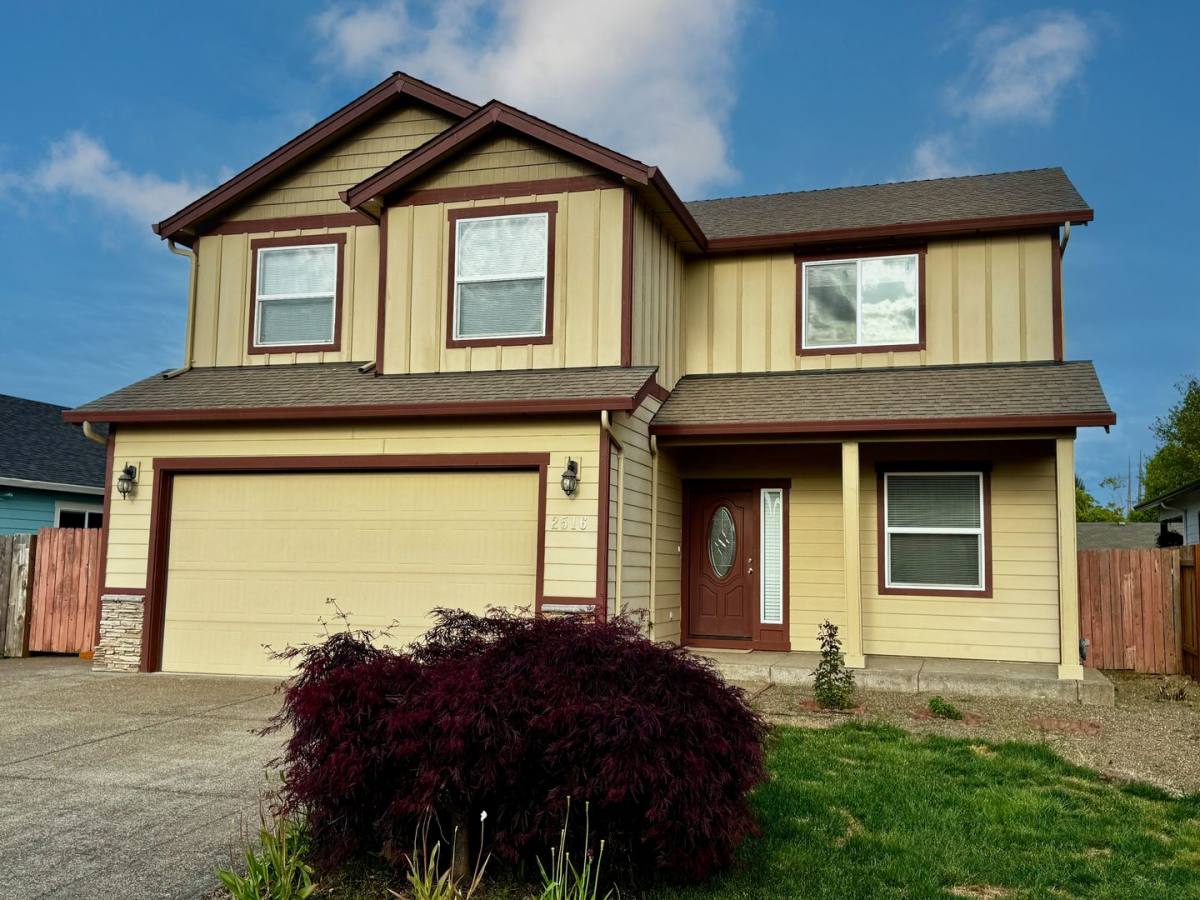 House for rent at 2516 Kodiak Court NE, Salem, OR 97305