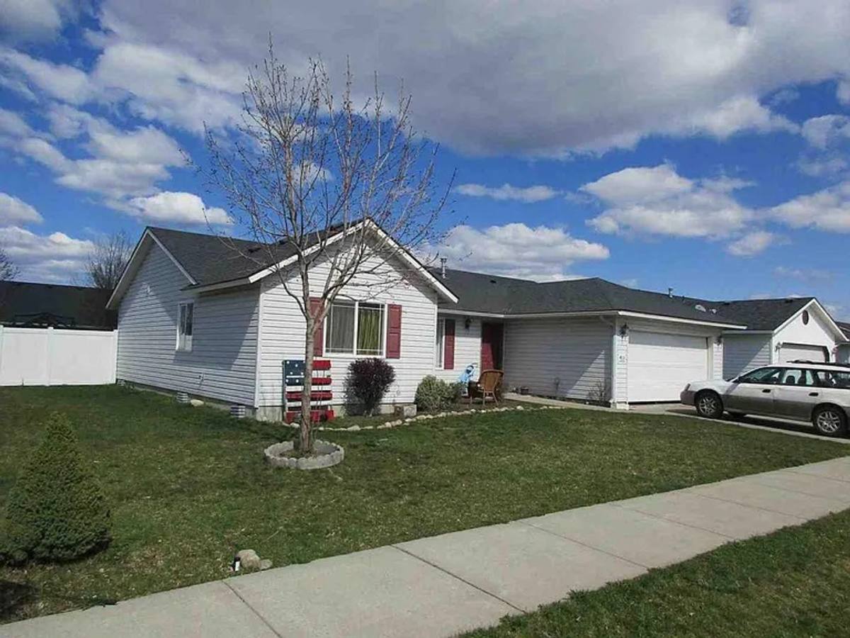 4835 W Candlewood Lane, Post Falls, ID 83854