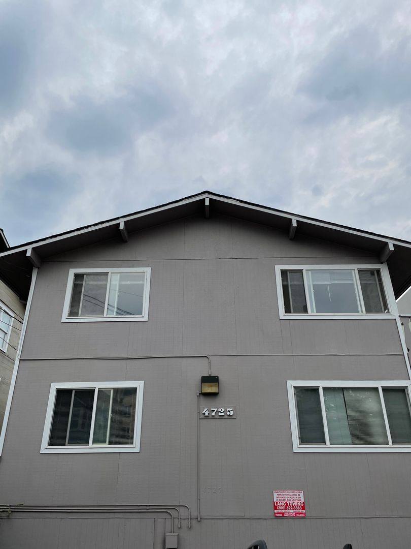 Apartment for rent at 4725 38th Ave S, Seattle, WA 98118
