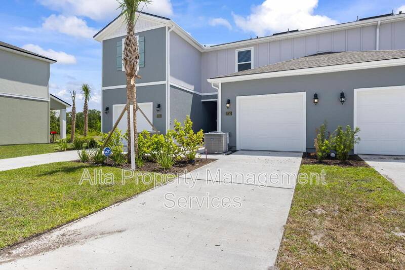 Townhouse for rent at 3755 Spotted Fawn Court, Middleburg, FL 32068