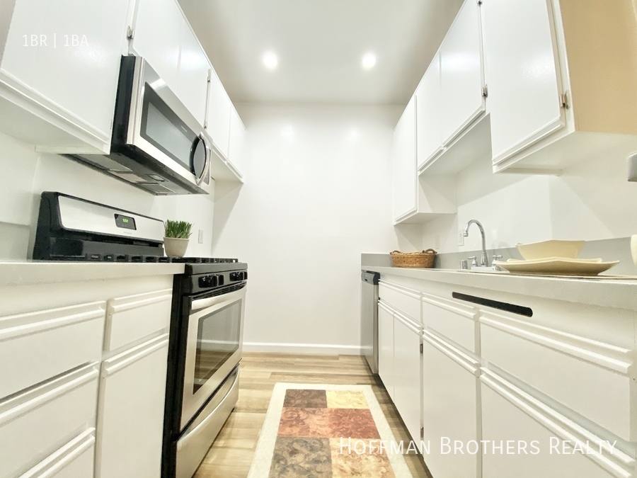 Apartment for rent at 1325 N Sierra Bonita Ave #312A, Los Angeles, CA 90046