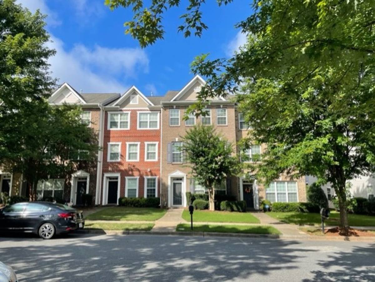 Townhouse for rent at 7115 Brighton Park Dr, Charlotte, NC 28227
