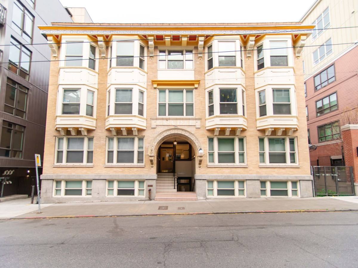 Apartment for rent at 1521 15th Ave, Seattle, WA 98122