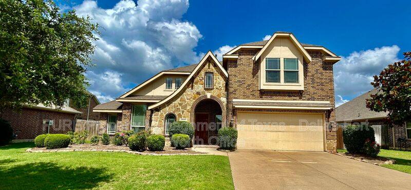 House for rent at 511 Carnation Lane, Mansfield, TX 76063