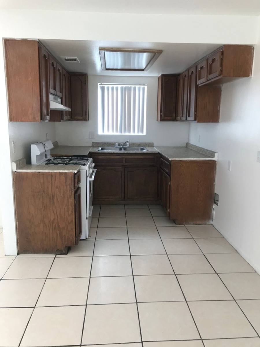 Apartment for rent at 11951 Chamberlaine Way, Adelanto, CA 92301