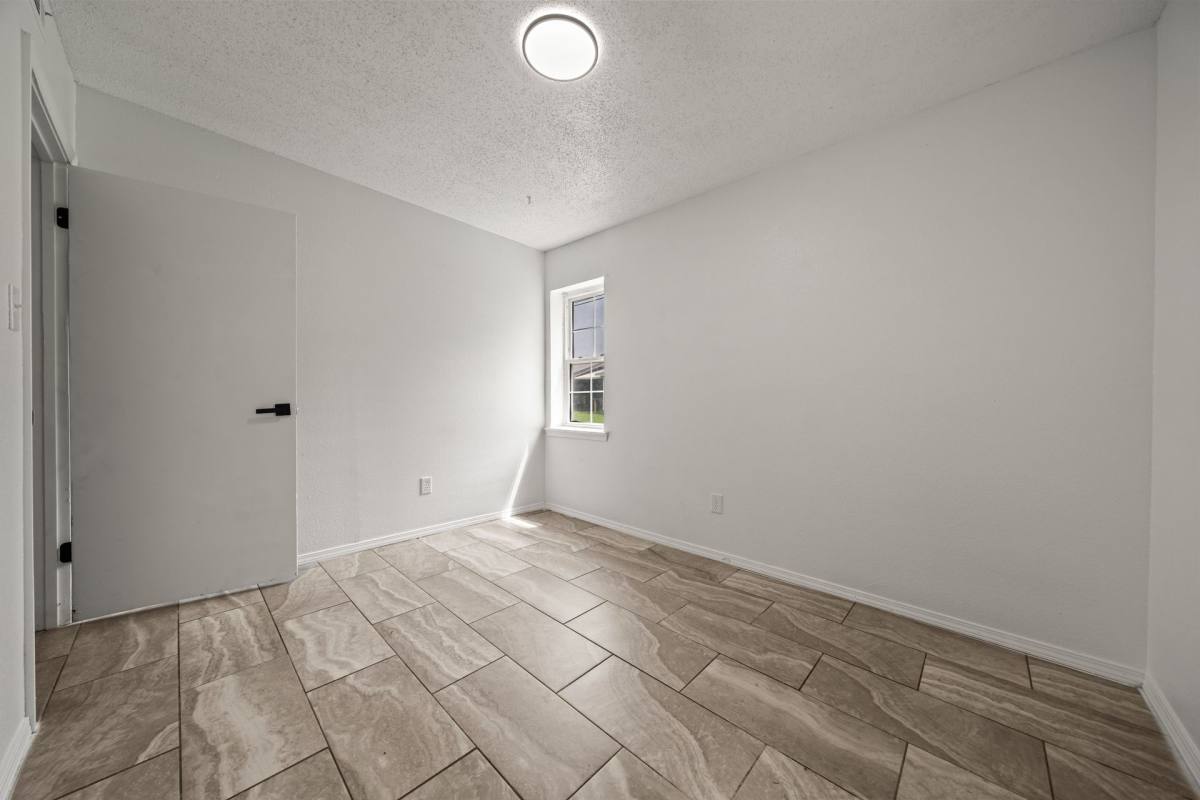 Apartment for rent at 775 S Elm St, Waldron, AR 72958