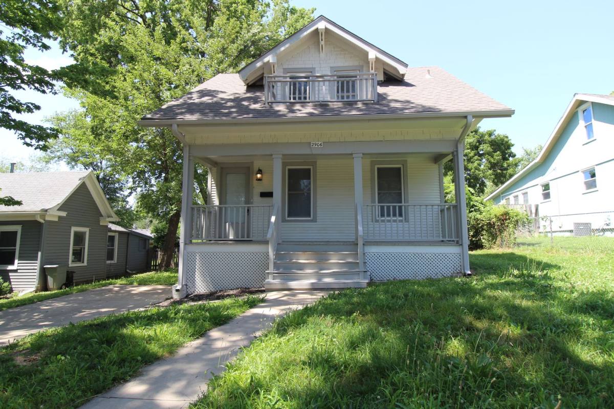 House for rent at 2906 W 44th Ave, Kansas City, KS 66103