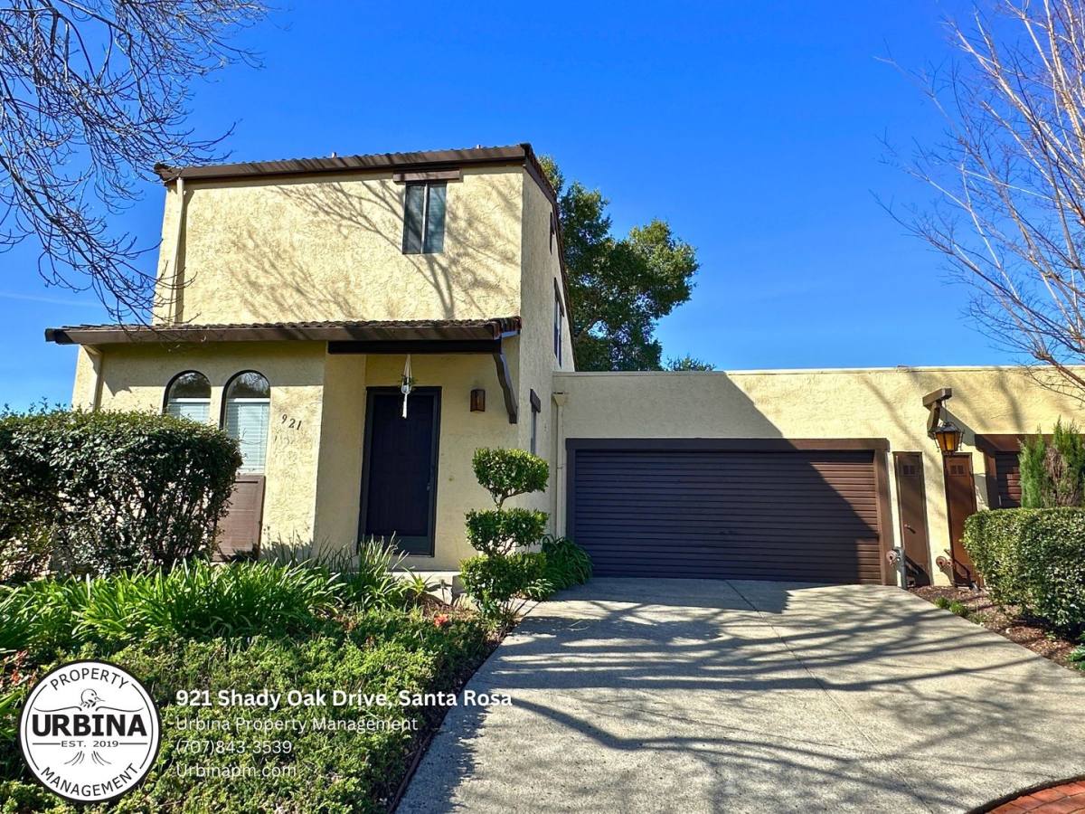 Townhouse for rent at 921 Shady Oak Dr, Santa Rosa, CA 95404