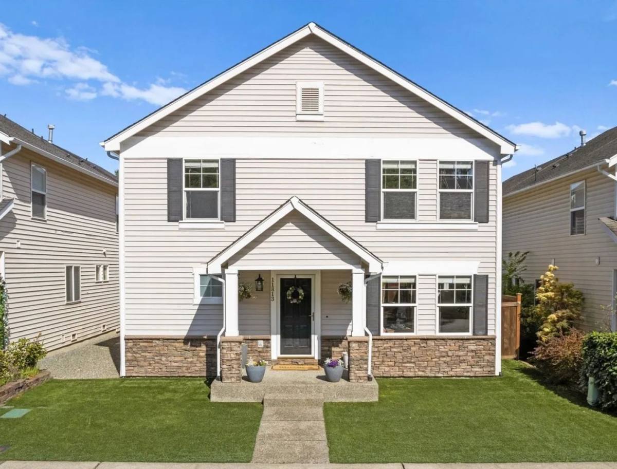 House for rent at 11813 24th Dr SE, Everett, WA 98208