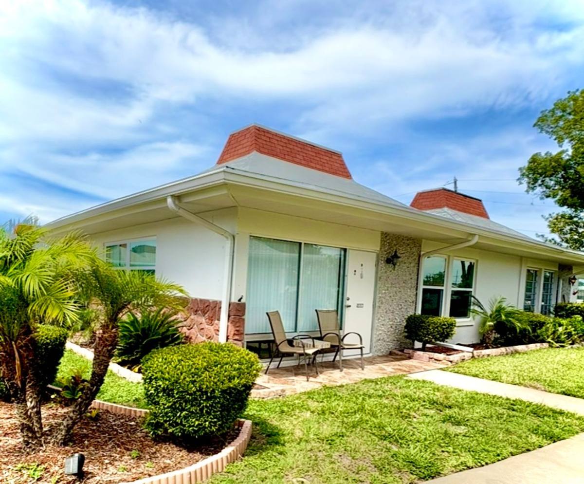 Apartment for rent at 4355 Tahitian Gardens Circle, Holiday, FL 34691