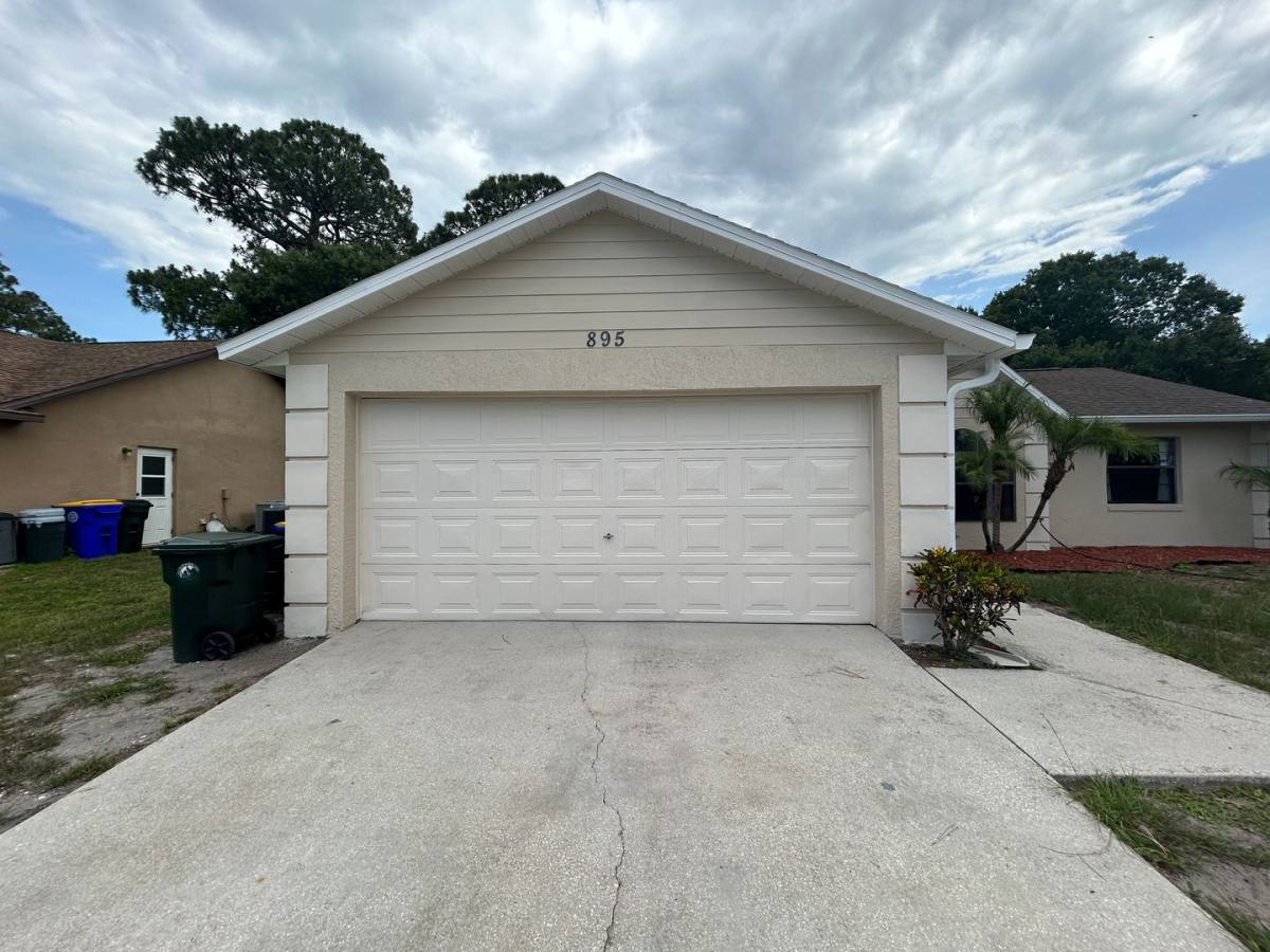 House for rent at 895 Wandering Pine Trail, Rockledge, FL 32955