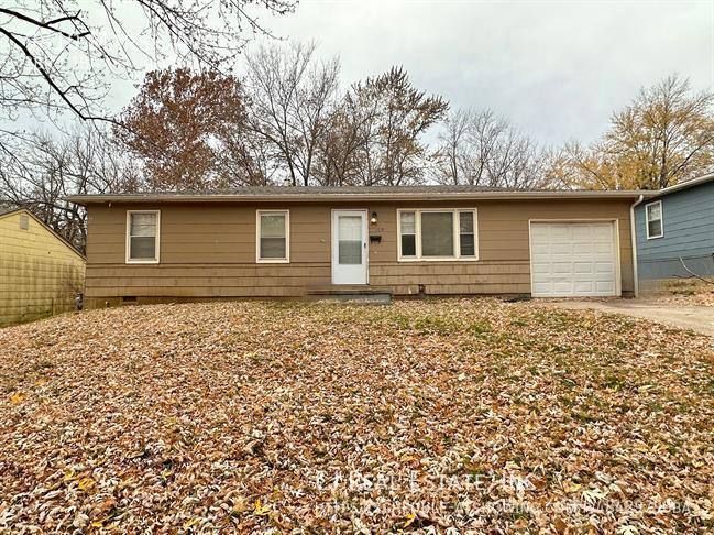 House for rent at 9810 Marsh Ave, Kansas City, MO 64134