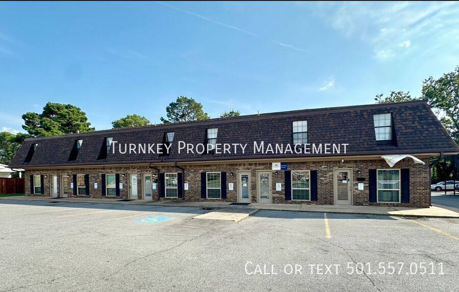 Apartment for rent at 9101 N Rodney Parham Rd #9, Little Rock, AR 72205