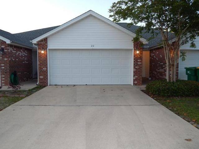 Townhouse for rent at 29 E Lane Dr, Mary Esther, FL 32569