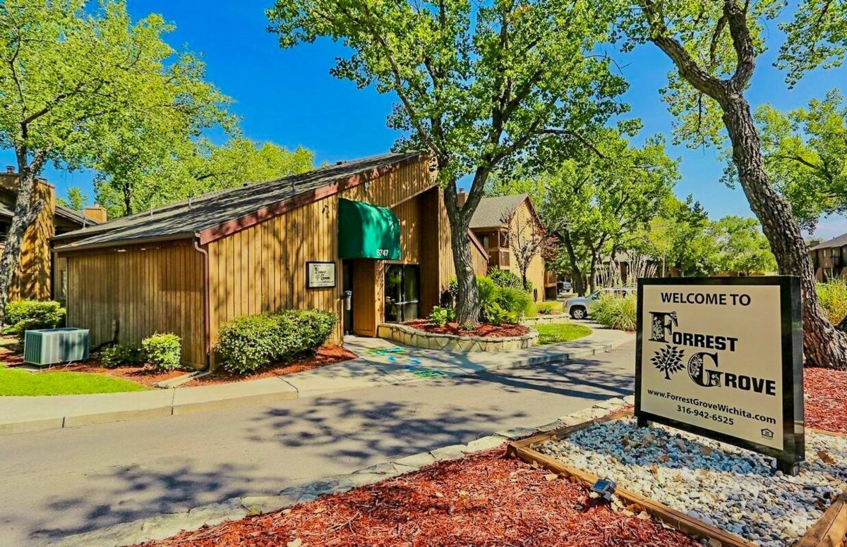 Apartment for rent at 6747 W Par Lane, Wichita, KS 67212
