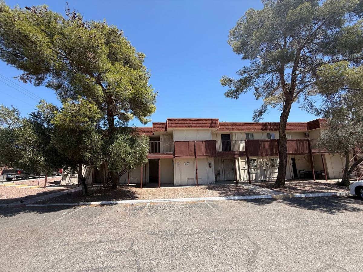 Apartment for rent at 5352 Swenson St, Las Vegas, NV 89119