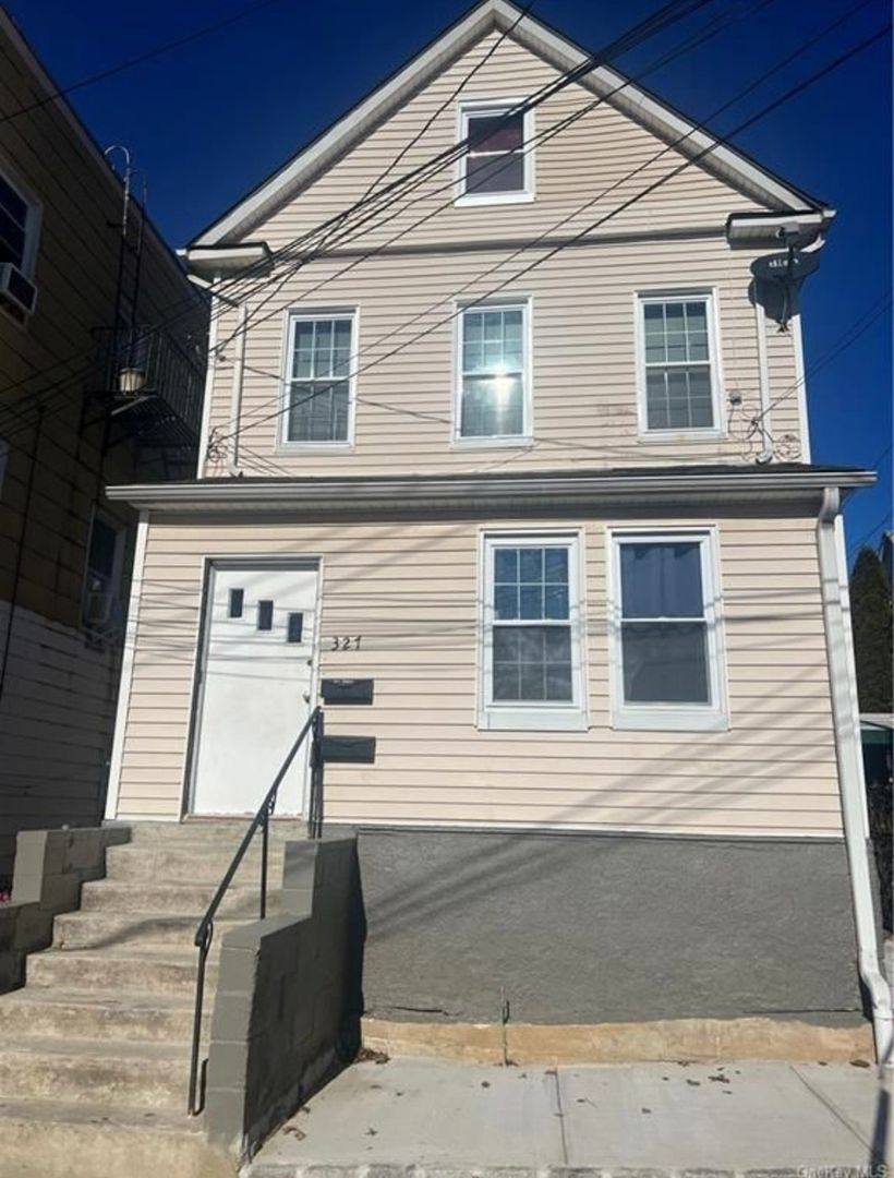 Townhouse for rent at 327 Lockwood Ave, New Rochelle, NY 10801