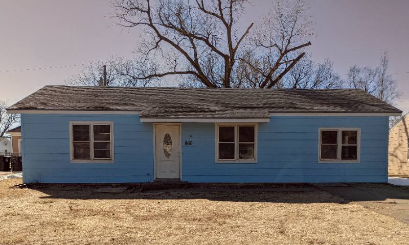 House for rent at 860 Navaho, Salina, KS 67401