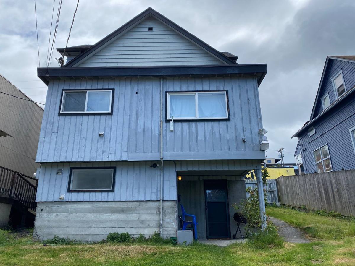 Apartment for rent at 5511 University Way NE, Seattle, WA 98105