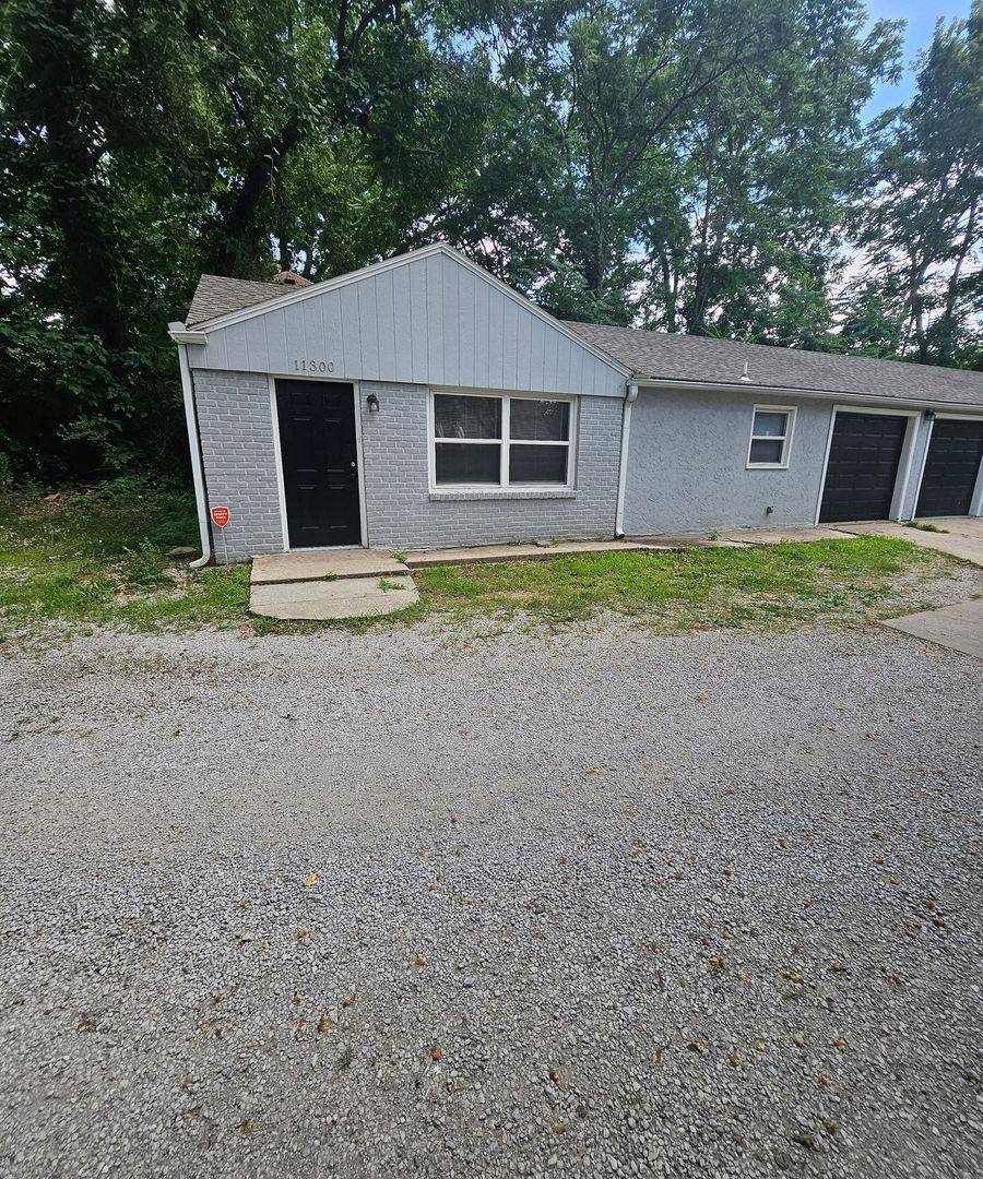 Apartment for rent at 11300 11302 E, Independence, MO 64052
