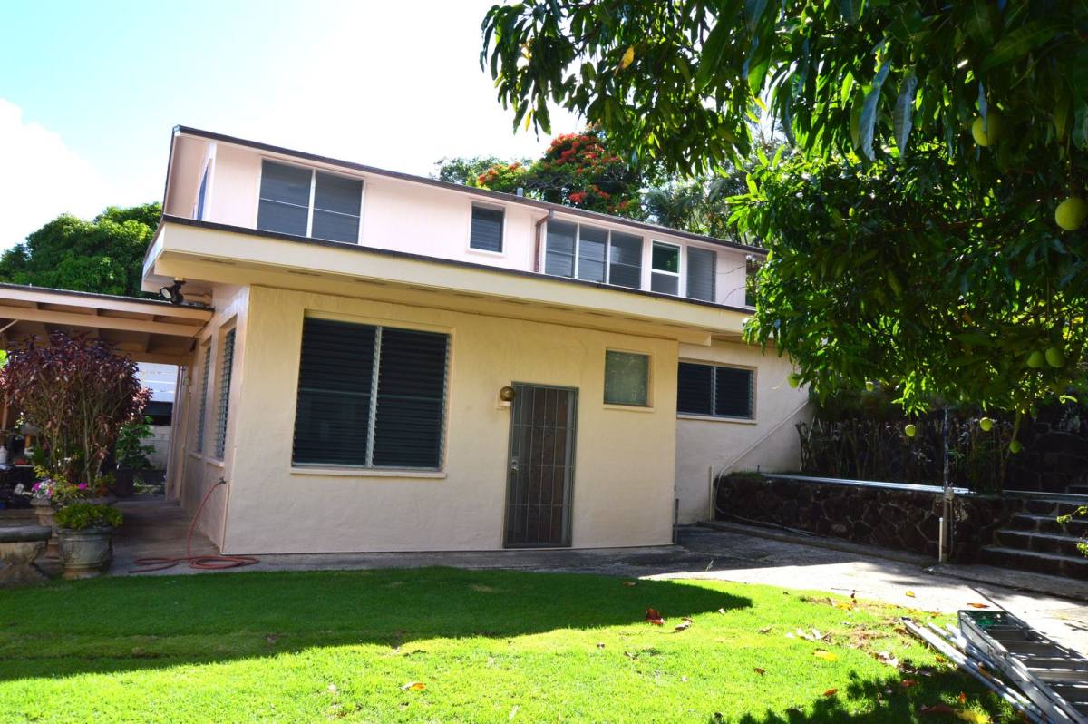 House for rent at 2540 Ferdinand Ave, Honolulu, HI 96822