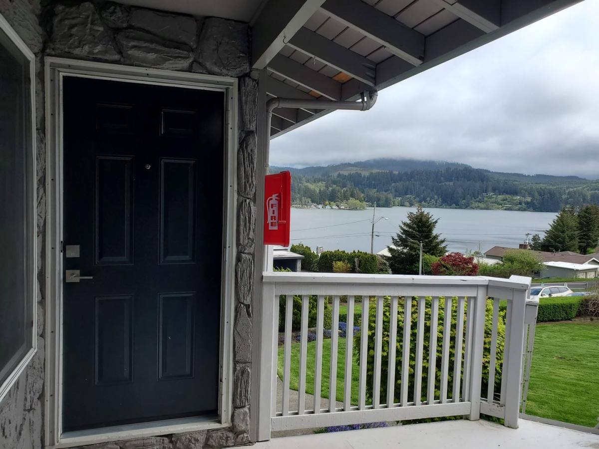 Apartment for rent at 3456 NE W Devils Lake Rd, Lincoln City, OR 97367