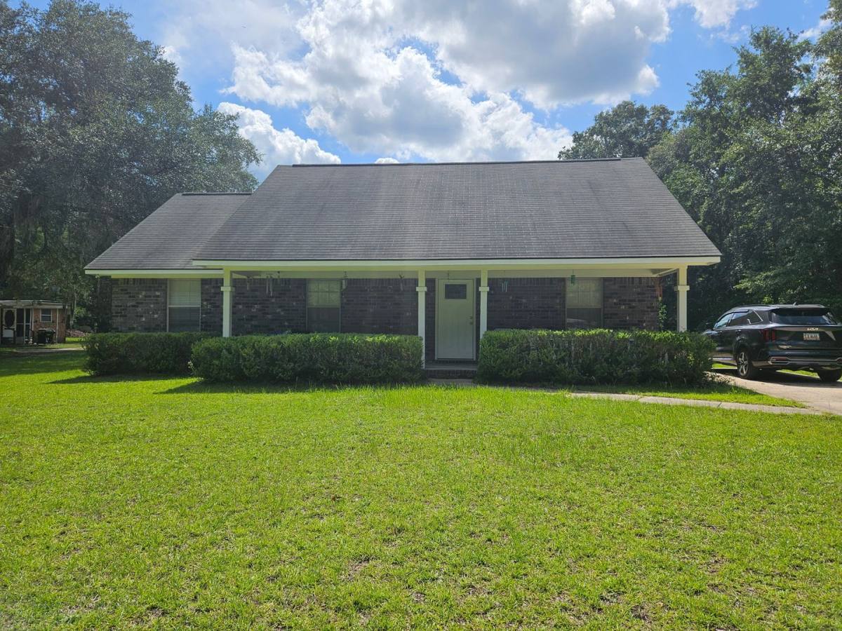 House for rent at 177 S Jefferson St, Hinesville, GA 31313