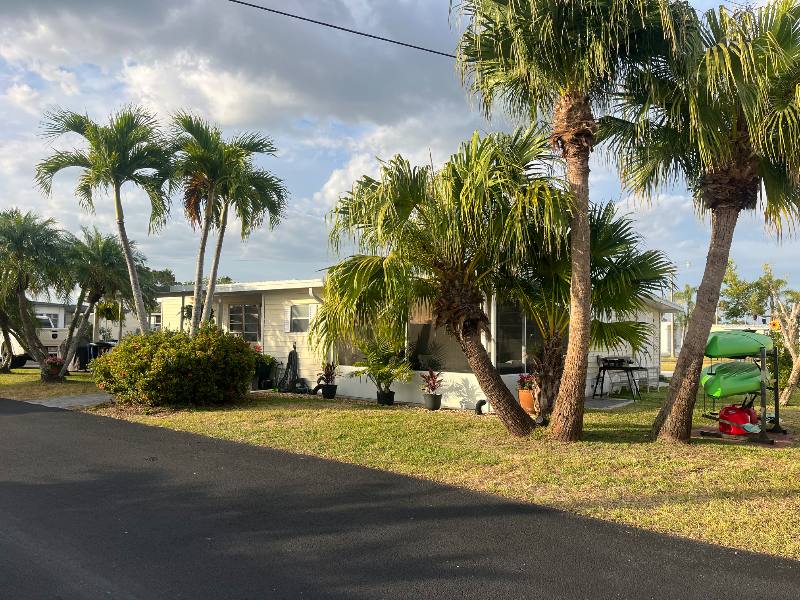House for rent at 149 Orange Harbor Dr, Fort Myers, FL 33905