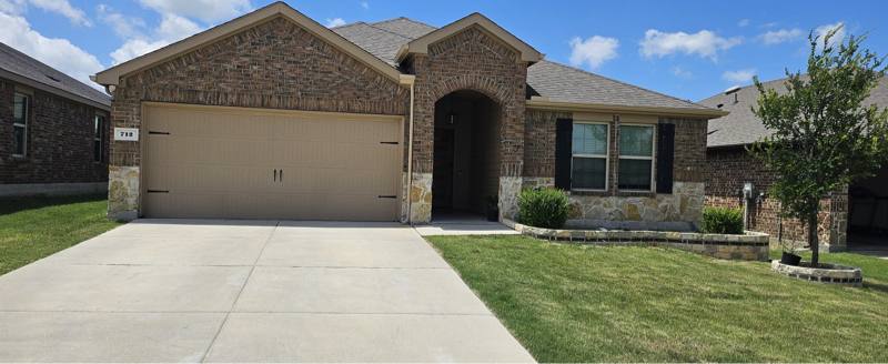 House for rent at 712 English Dr, Aubrey, TX 76227