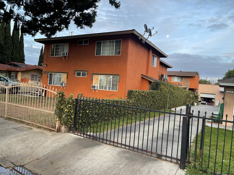 Apartment for rent at 6210 Prospect Ave #B, Bell Gardens, CA 90201