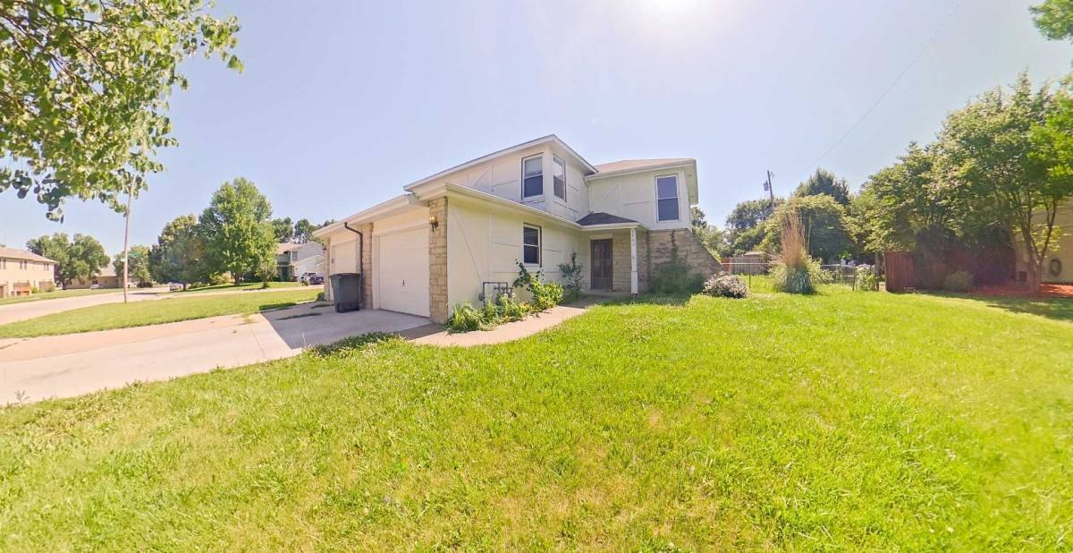 House for rent at 2503 Candlewood Dr, Manhattan, KS 66503