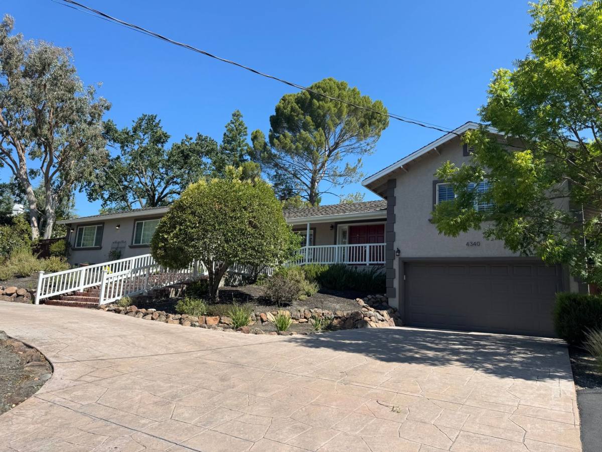 House for rent at 4340 Walnut Blvd, Walnut Creek, CA 94596