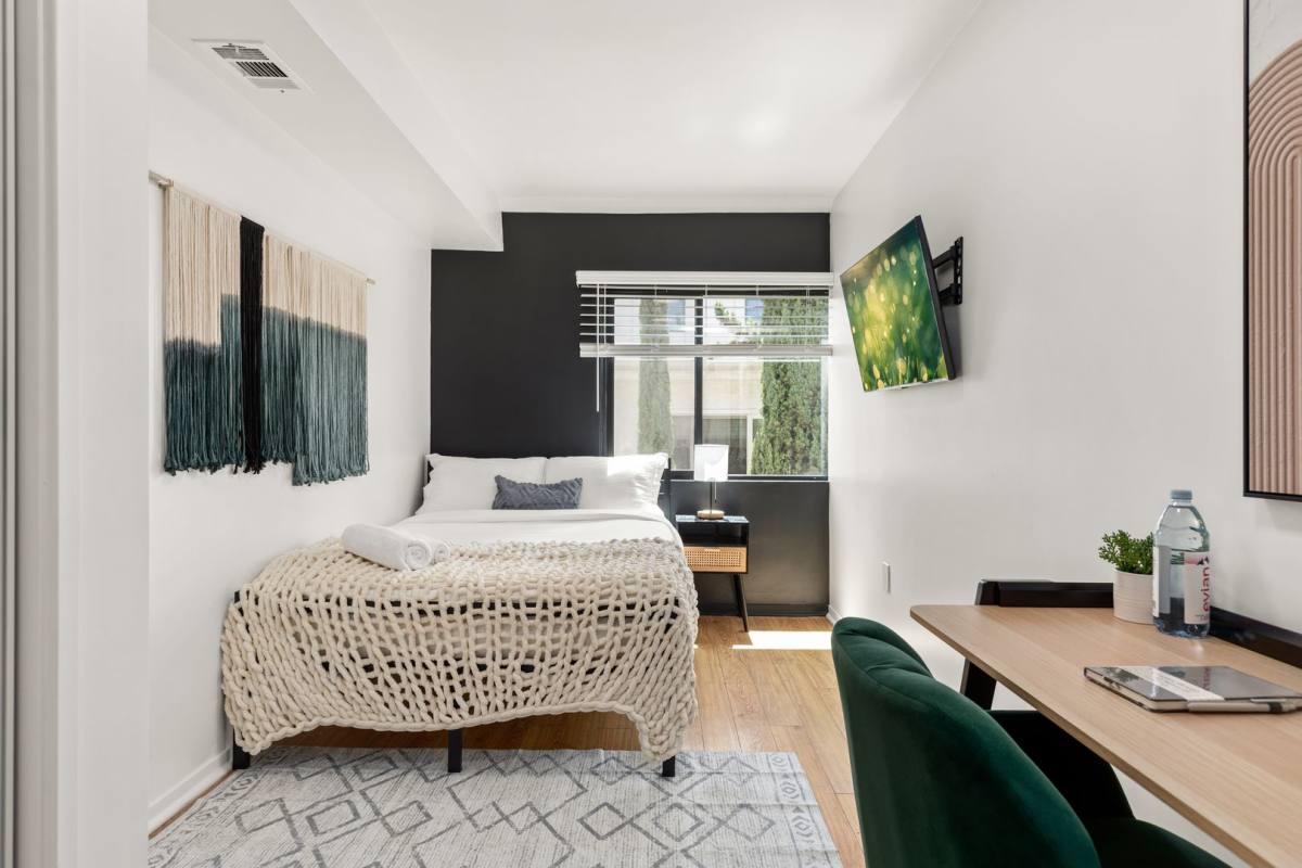 Apartment for rent at 1823 Pelham, Los Angeles, CA 90025