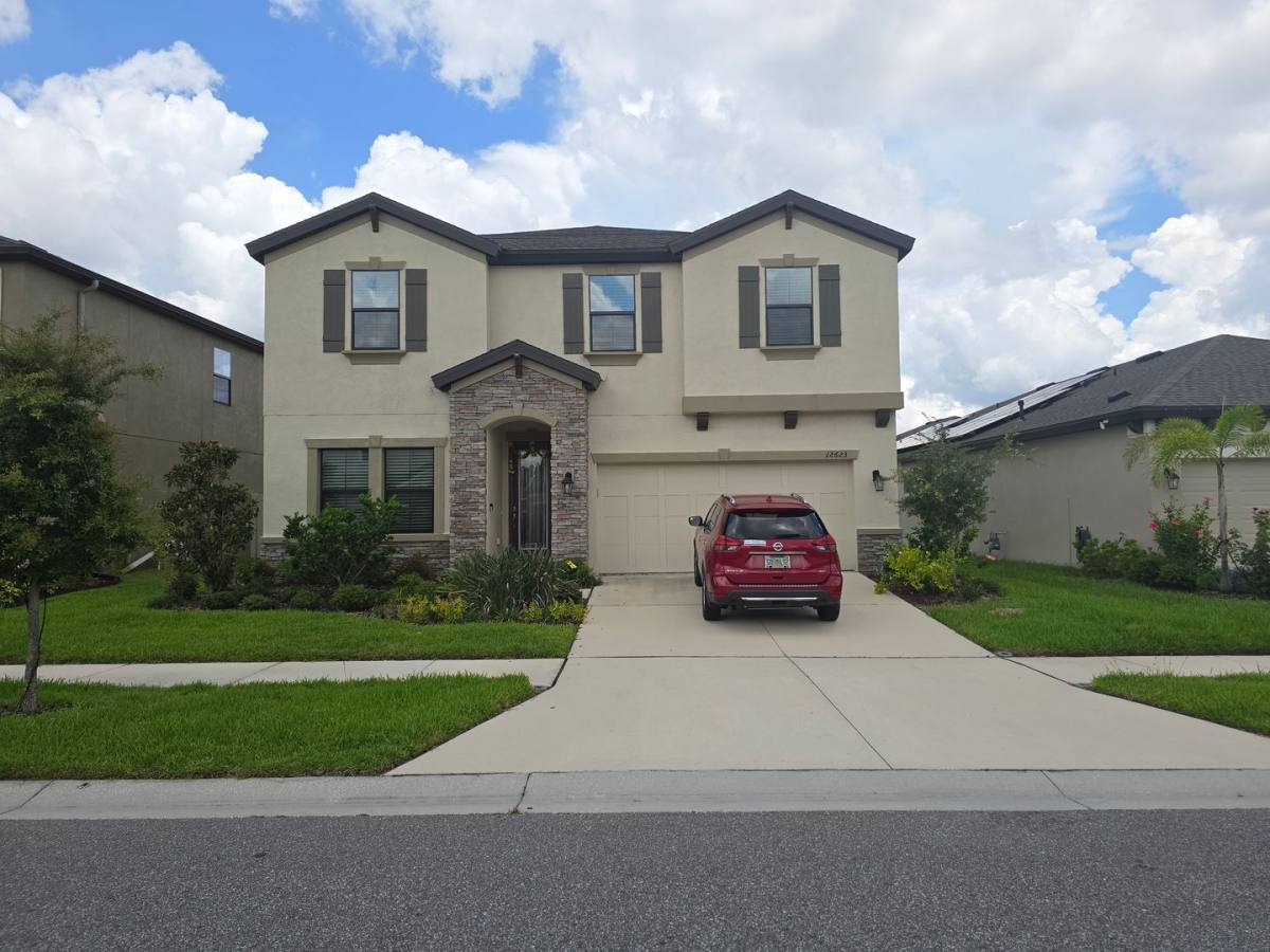 House for rent at 12623 Horseshoe Bend Dr, Lithia, FL 33547