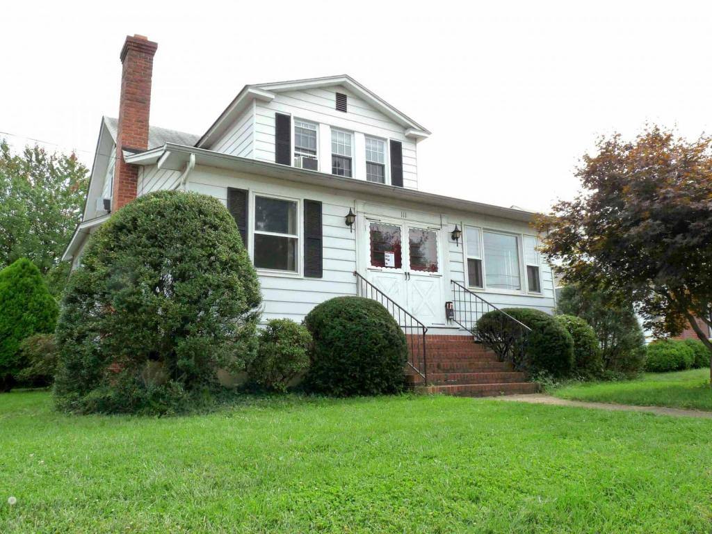 Apartment for rent at 111 Academy St, Annapolis, MD 21401