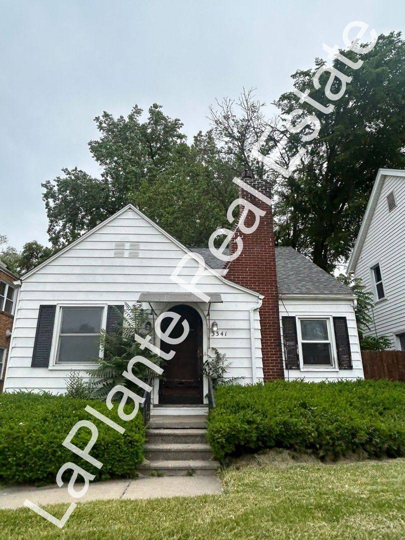 House for rent at 3341 Douglas Rd, Toledo, OH 43606