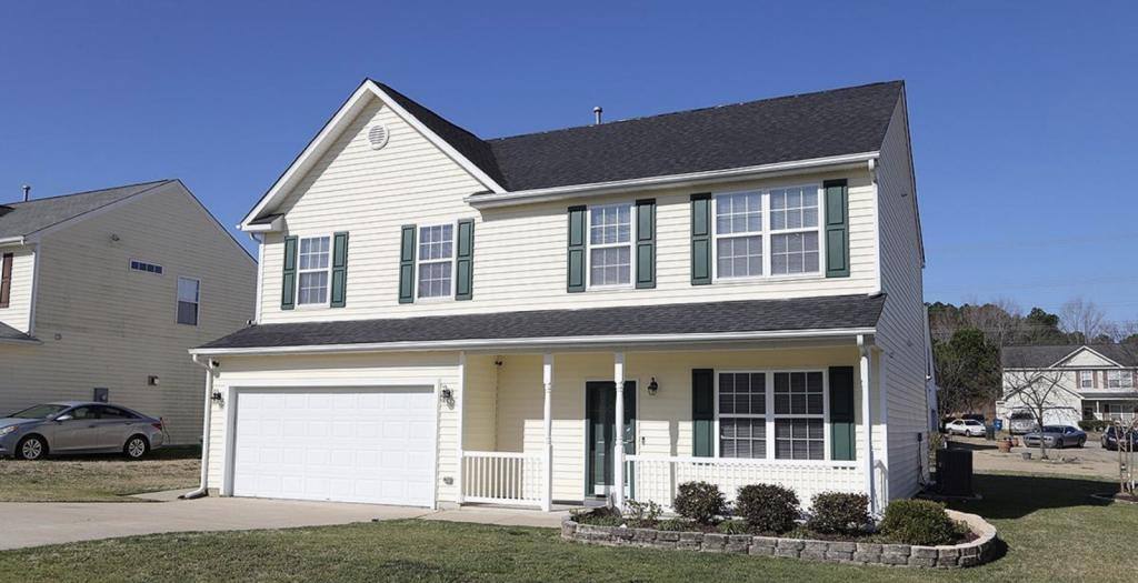 House for rent at 1304 Heritage Manor Dr, Raleigh, NC 27610
