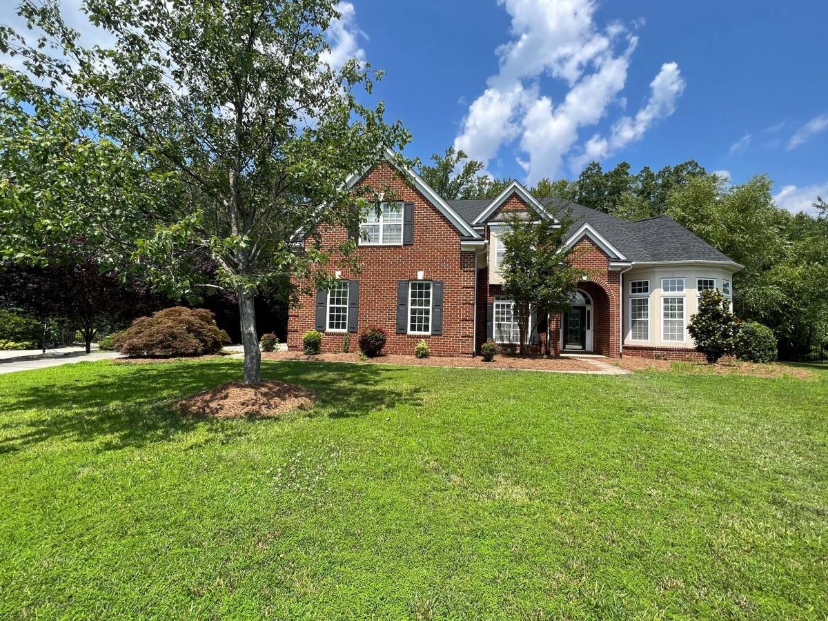 9720 Royal Colony Dr, Waxhaw, NC 28173