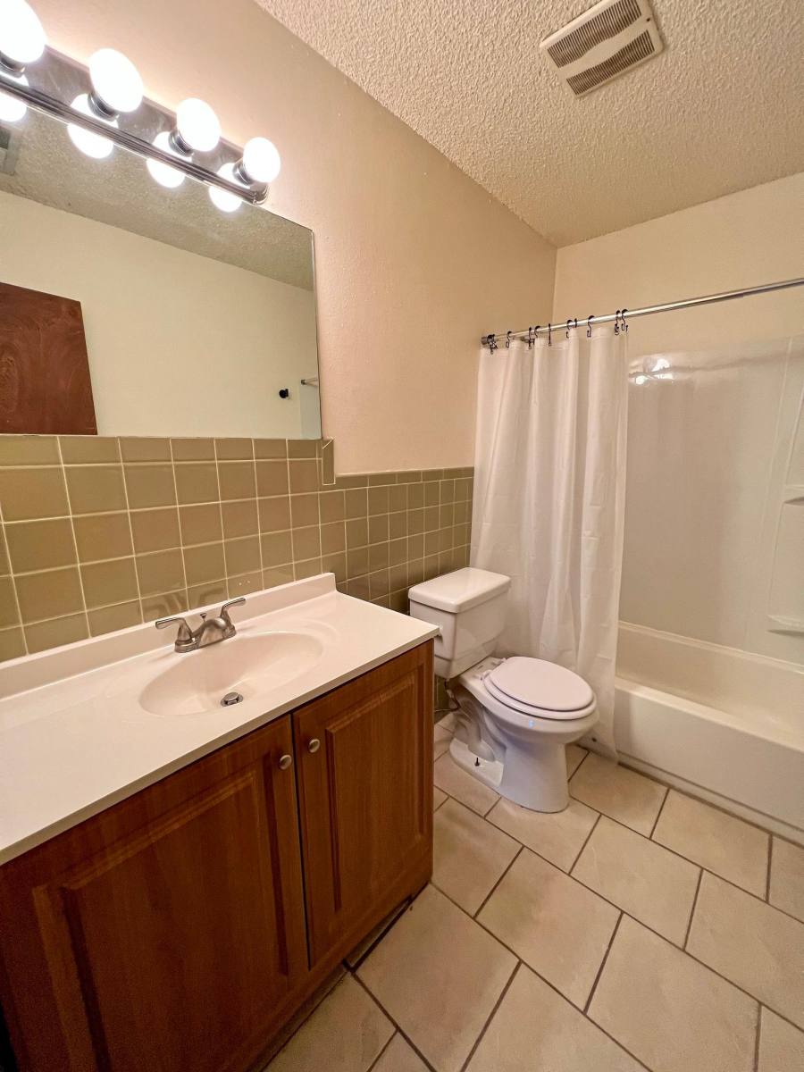 House for rent at 2108 Campus Dr #2, Garden City, KS 67846