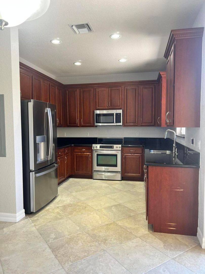 Townhouse for rent at 135 Midleton Way, Jupiter, FL 33458