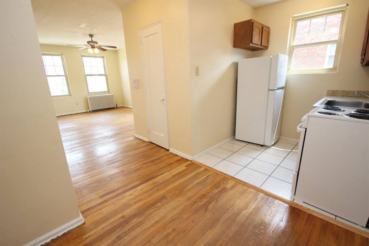 Apartment for rent at 137 N Craig Street, 135 137 N Craig St, Pittsburgh, PA 15213