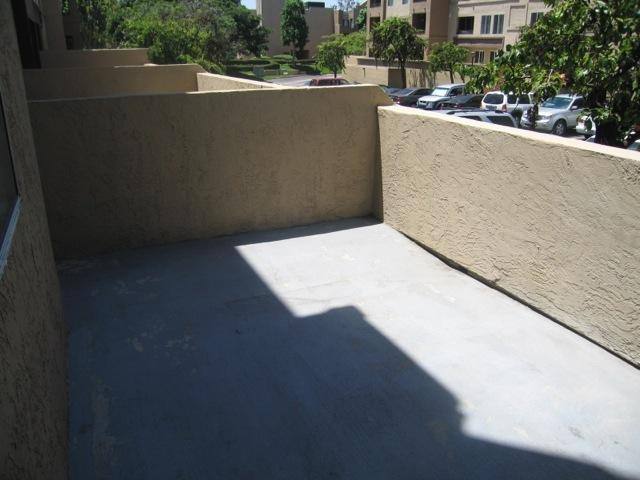 Townhouse for rent at Villa Vicenza, 3440 Lebon Dr #1, San Diego, CA 92122
