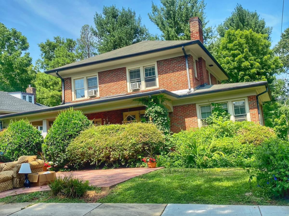 House for rent at 90 Forest Hill Dr, Asheville, NC 28803