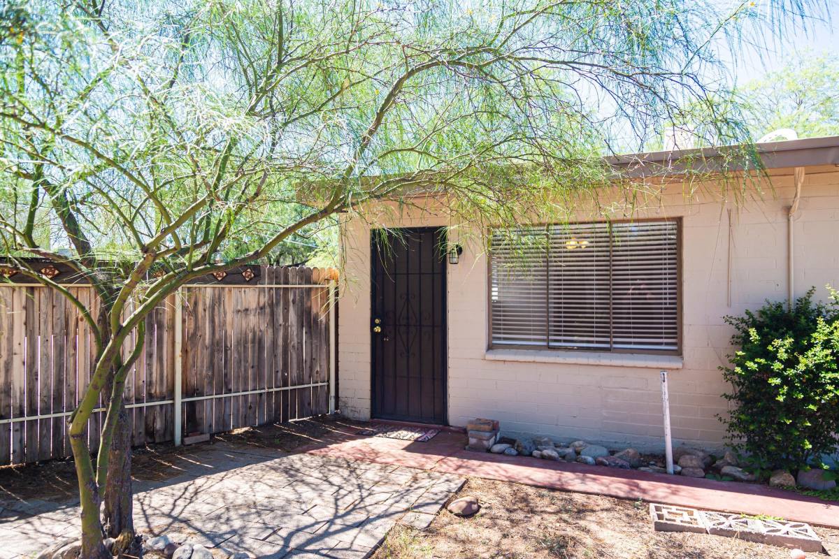 House for rent at Catalina Poultry Acres, 1128 E Blacklidge Dr, Tucson, AZ 85719