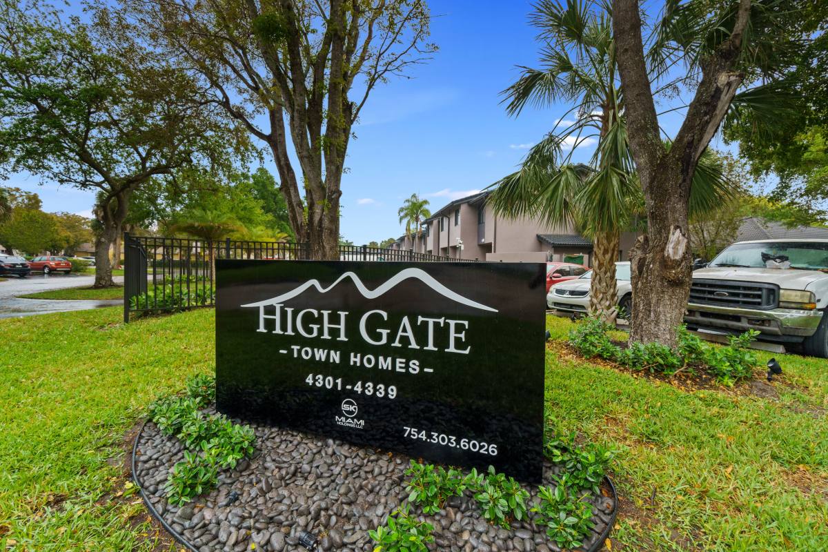 Townhouse for rent at 4301 NW 115th Ave, Coral Springs, FL 33065