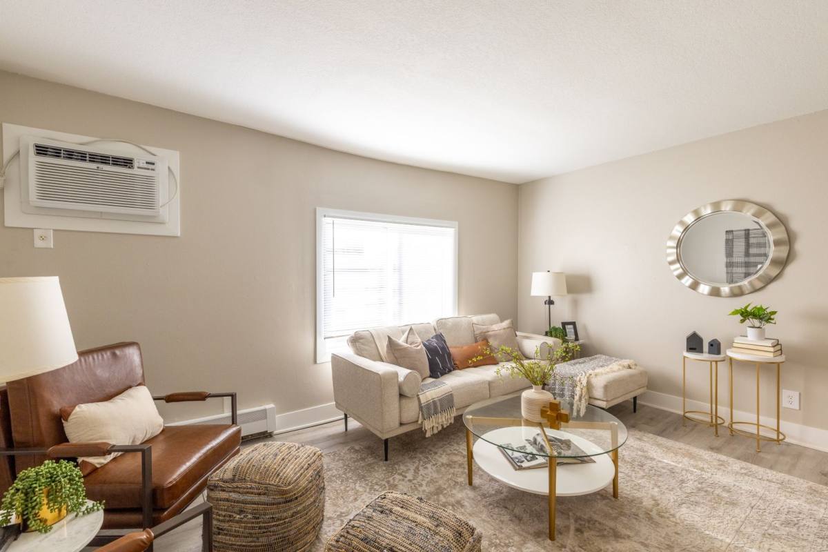 Apartment for rent at 3710 SE 14th St, Des Moines, IA 50320
