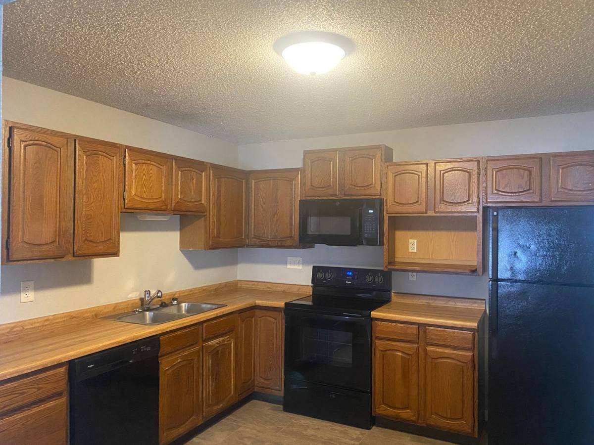 Townhouse for rent at 1934 20th Ave S, Moorhead, MN 56560